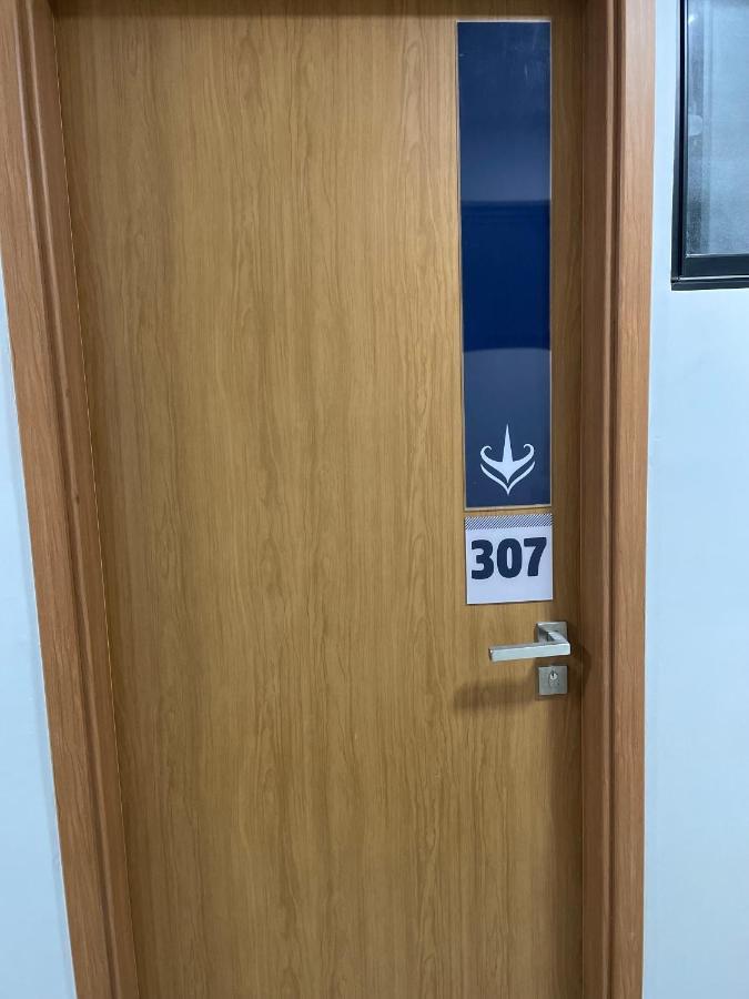 Flat 307 *